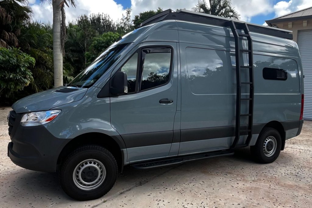2022 Mercedes-Benz Sprinter Camper Conversion 2500 4×4
