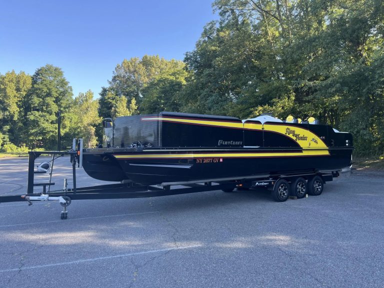 2015 PlayCraft Tritoon 30' Twin Supercharged 468ci LSX-Powered