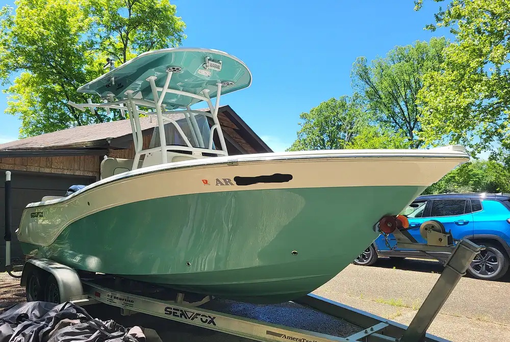 2018 Sea Fox 226 Commander Yamaha F200XB 200 hp Engine – 2018 Amera Trail Trailer Included