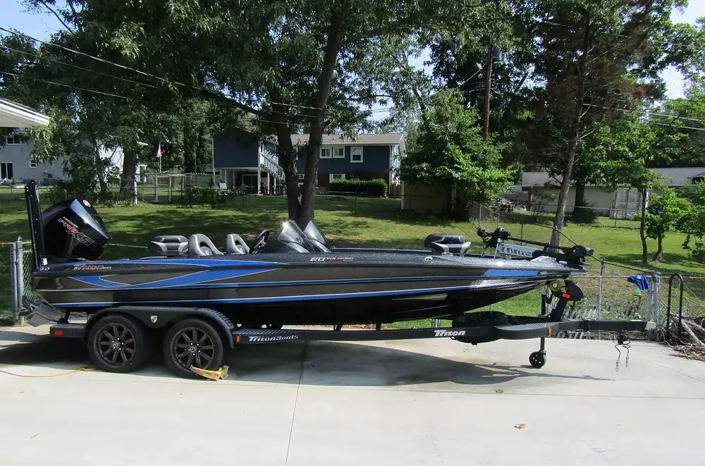 2020 Triton TRX 20 Patriot – Mercury 250L Pro XS – 2020 EZ Loader Trailer