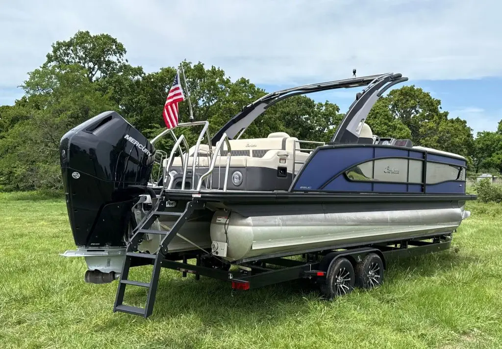 2025 Barletta L25UC Pontoon Boat – Mercury Verado Engine – B & M FS-Tandem Trailer