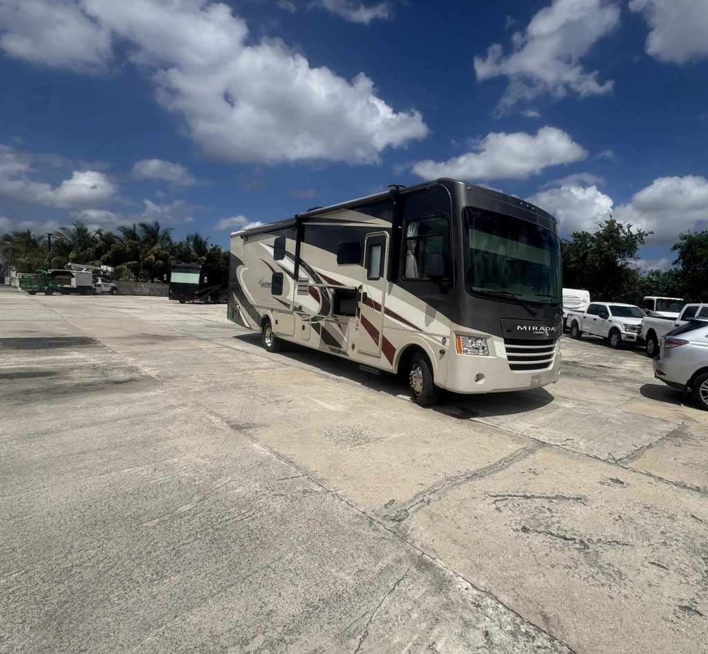 2020 COACHMEN MIRADA 35BH