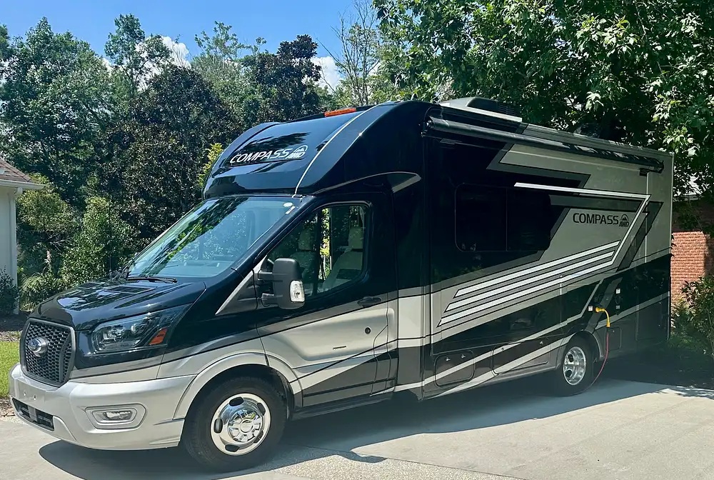 2024 Thor Motor Coach Compass 23TW Queen Bed
