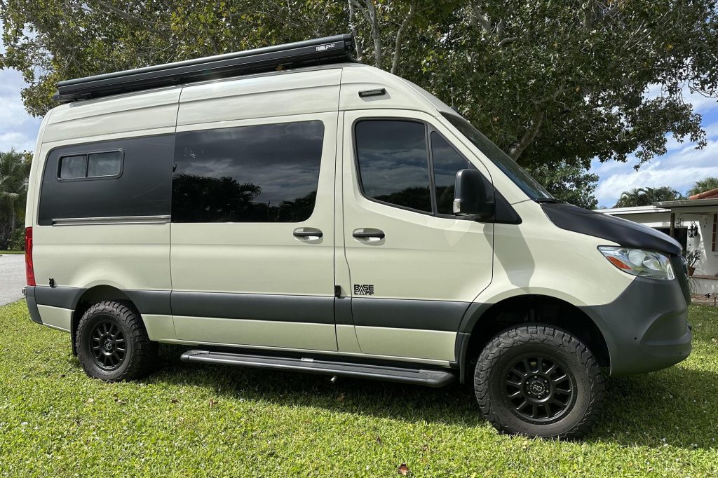 2021 Mercedes-Benz Sprinter 2500 4×4 Camper Conversion Queen-Size Bed
